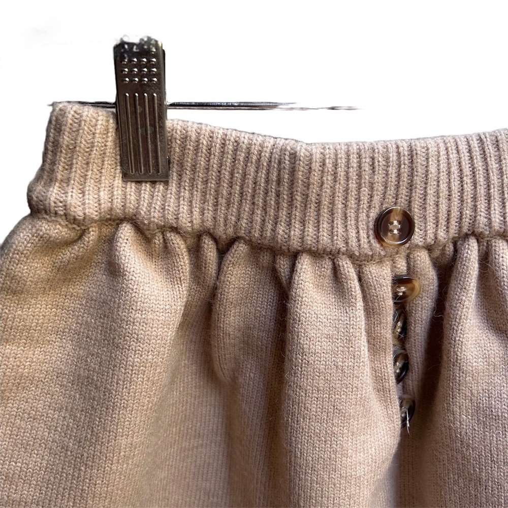 High waist Beige knit shorts with buttons in the front Size S